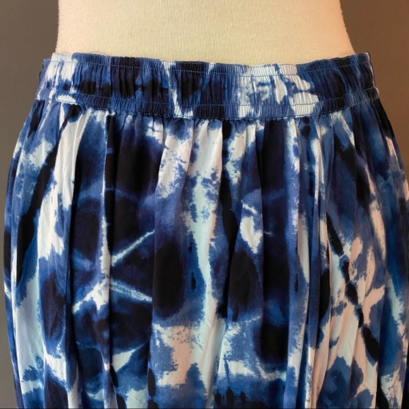 Great boho blue and white tie dye skirt. - Picture 4 of 5